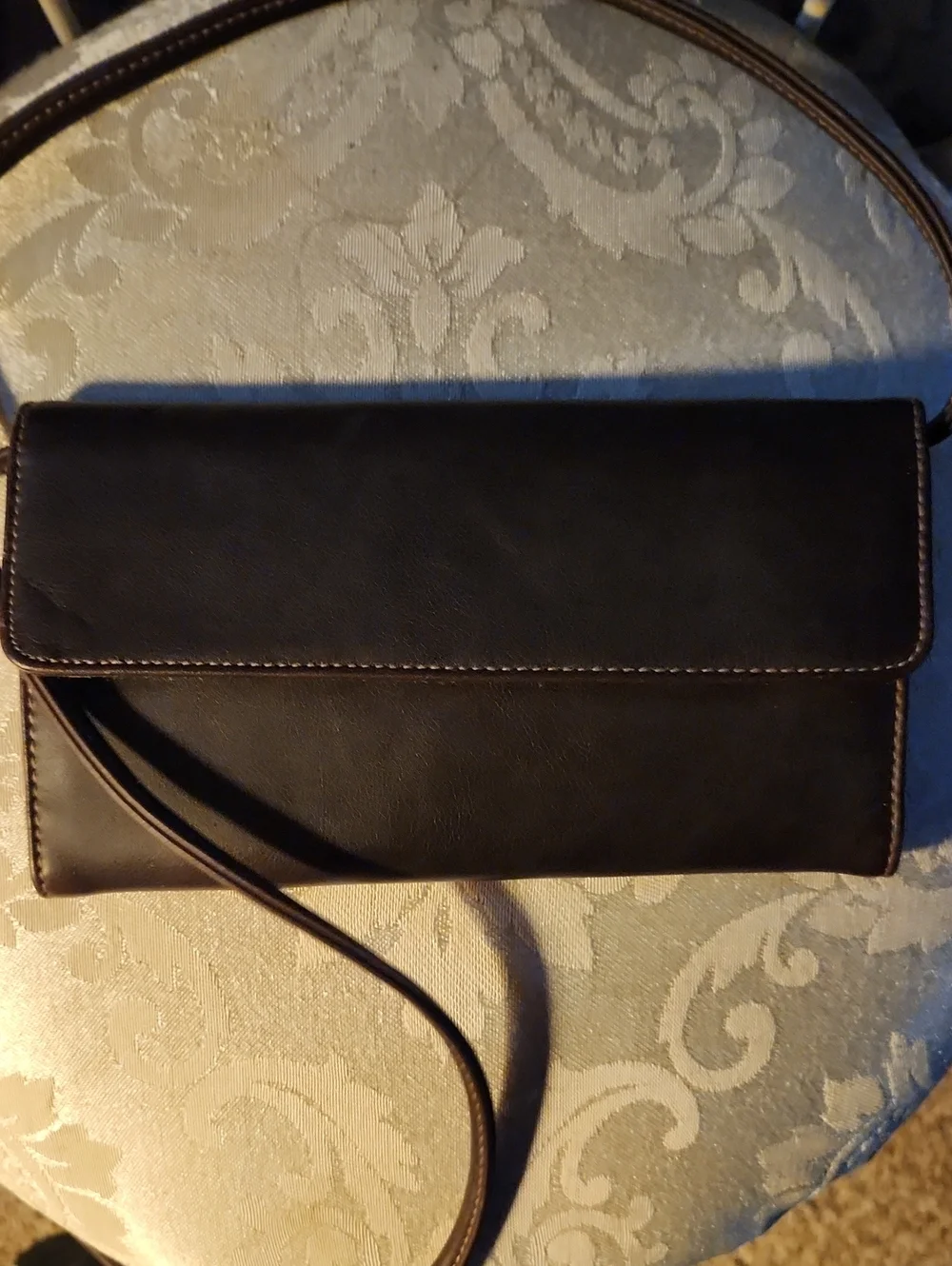 Strada Classic Brown Leather Crossbody Clutch - Versatile Everyday Bag
